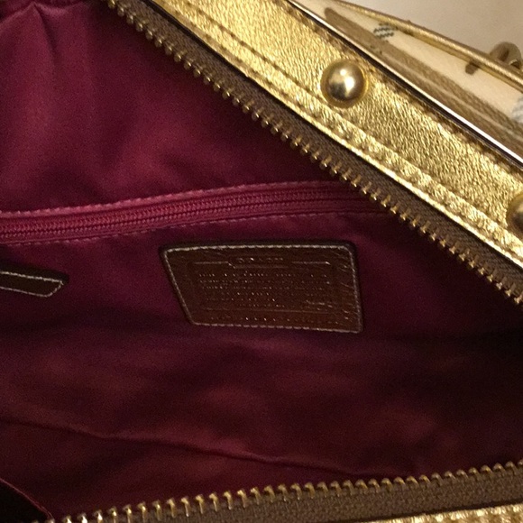 Coach Handbag - Picture 7 of 9